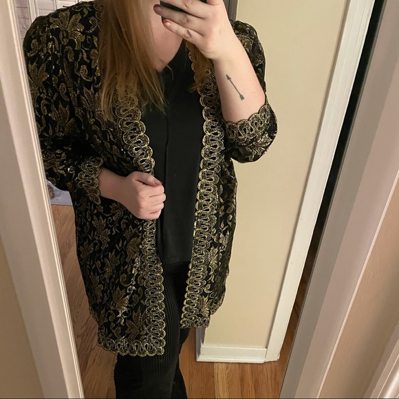 Gemini Nites | Vintage ILGWU Black & Gold Metallic Brocade Lace Oversized Jacket - Picture 10 of 11